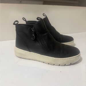 Leather ankle boot sneaker, Vionic
Brinkley Black Leather High-Top Sneakers